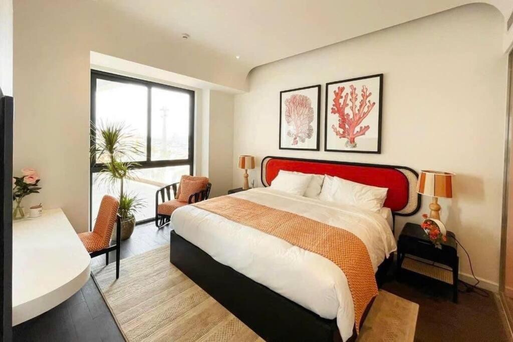 01 Bedroom apt with Kiss bridge view