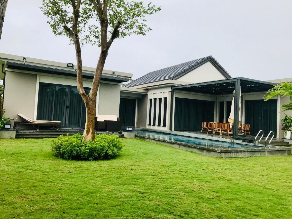 12- LUXURY VILLA 3 bedrooms COASTAR HỒ TRÀM RESORT ll Private pool ll large garden ll BBQ next to the HAMPTONS 300m - beautifull beach