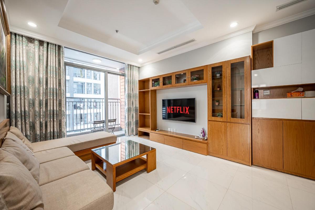 2-bedroom apartment with city views