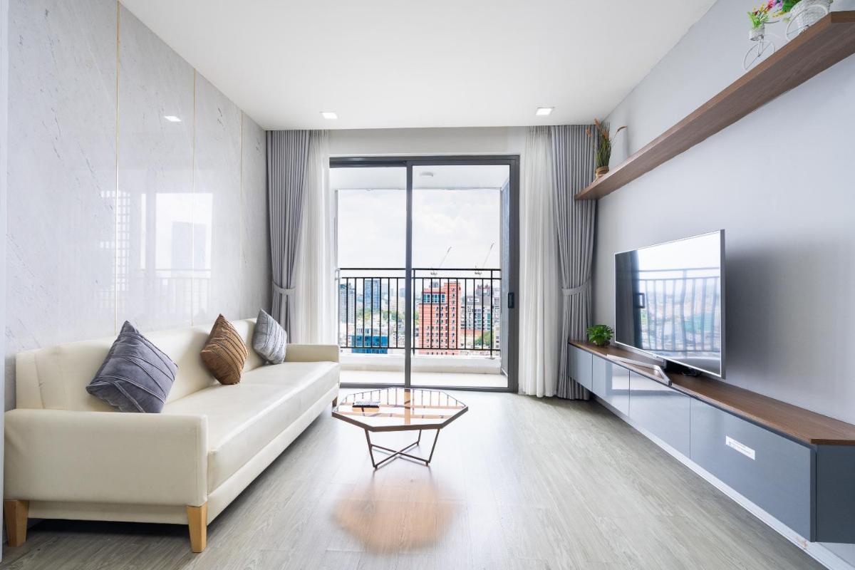 3br-The Tresor-Bitexco View-Hana's Apart-2303