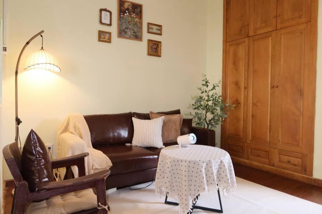 40m2 Vintage Studio District 1 - Near Bui Vien