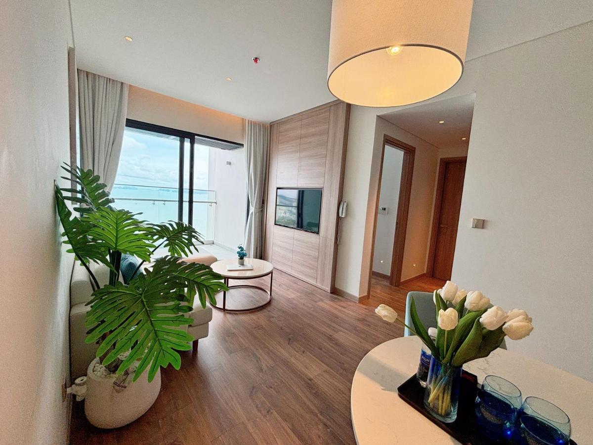 A La Carte Ha Long Bay Residence 2BR oceanview 32nd floor