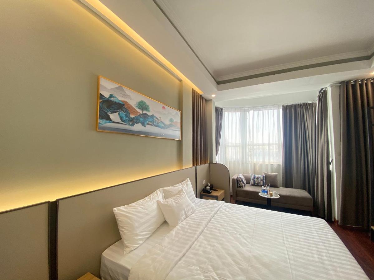 A25 Hotel - 12 Phố Huế
