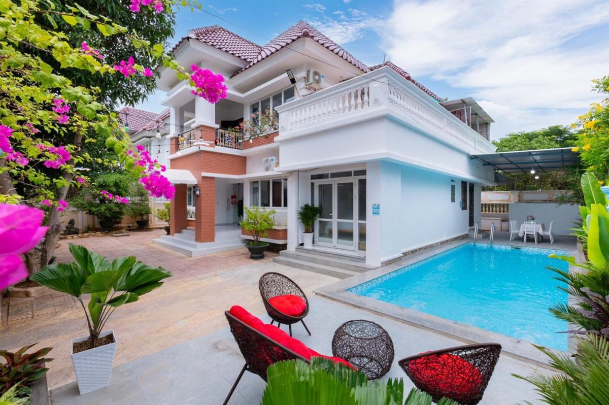 A5 Ngọc Tước - Villa Hồ Bơi Gần Biển Bãi Sau - Free Bida + Karaoke