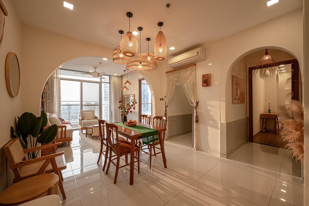 Apartment in Landmark-Vinhome Central Park by Yen