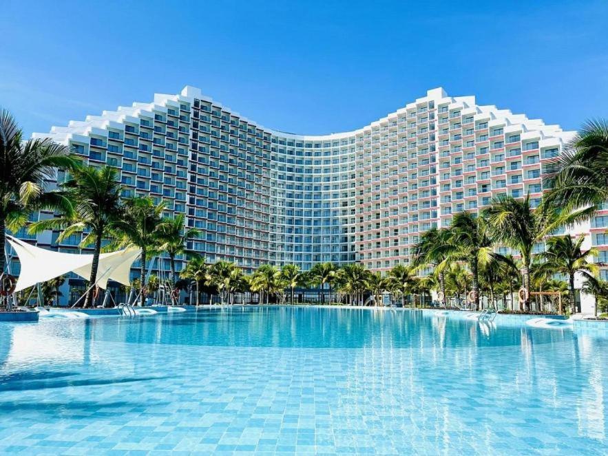 Arena Cam Ranh Beach Resort