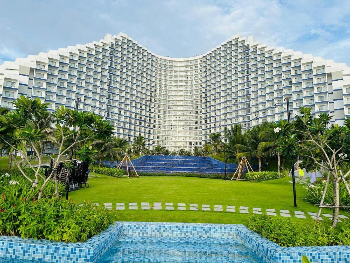 Arena Cam Ranh Resort