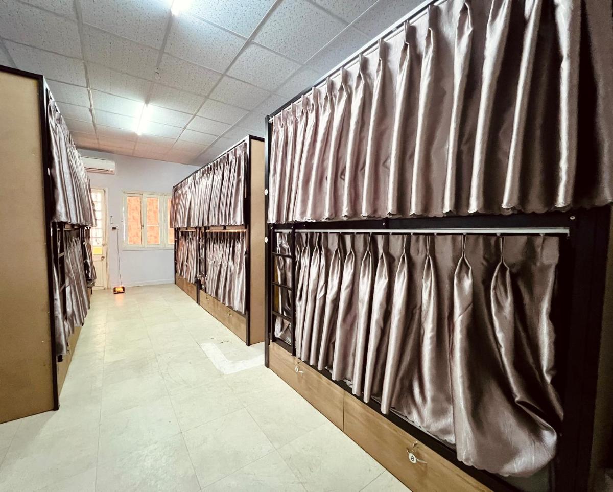AULE HOSTEl