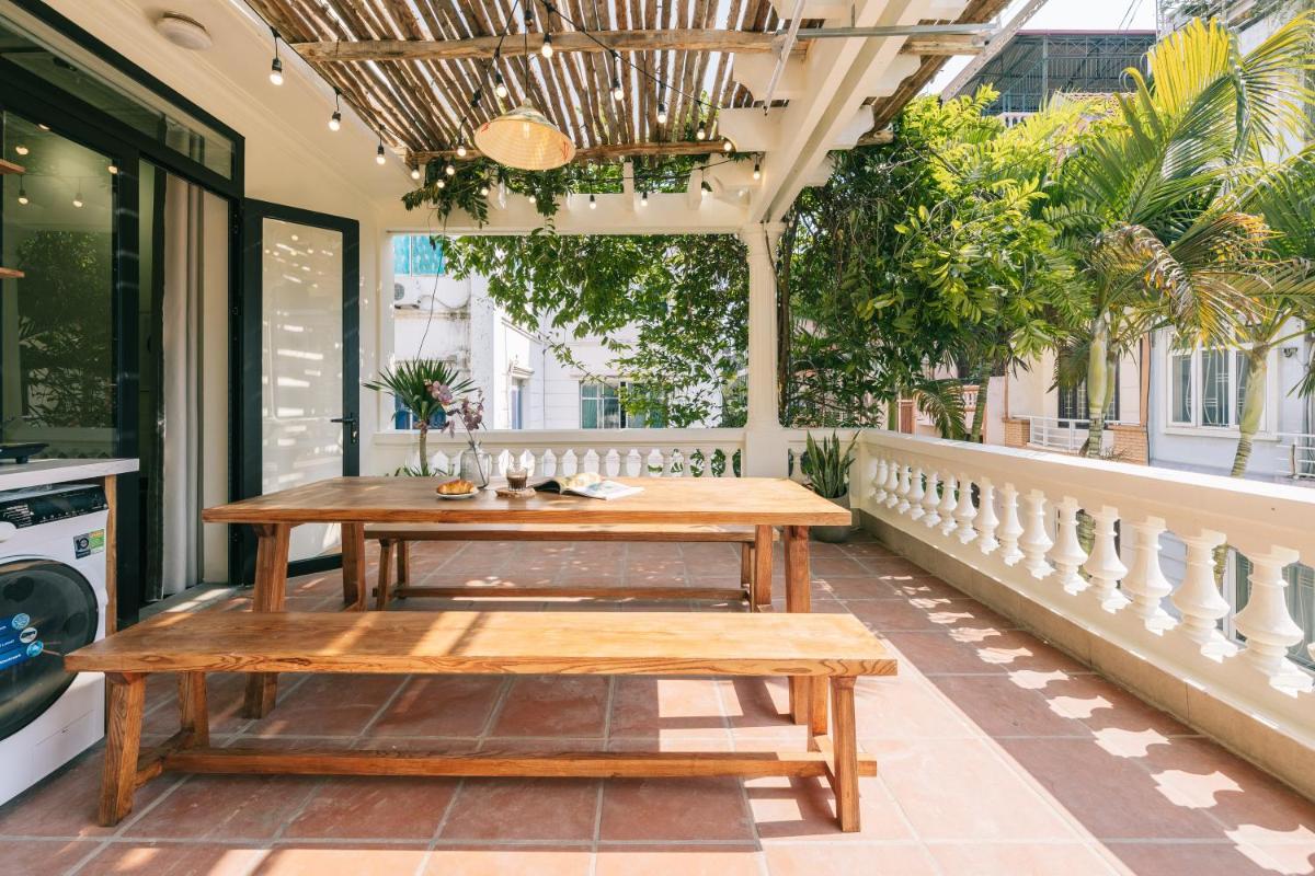 Best Location - Garden in City - Egg Coffee Class