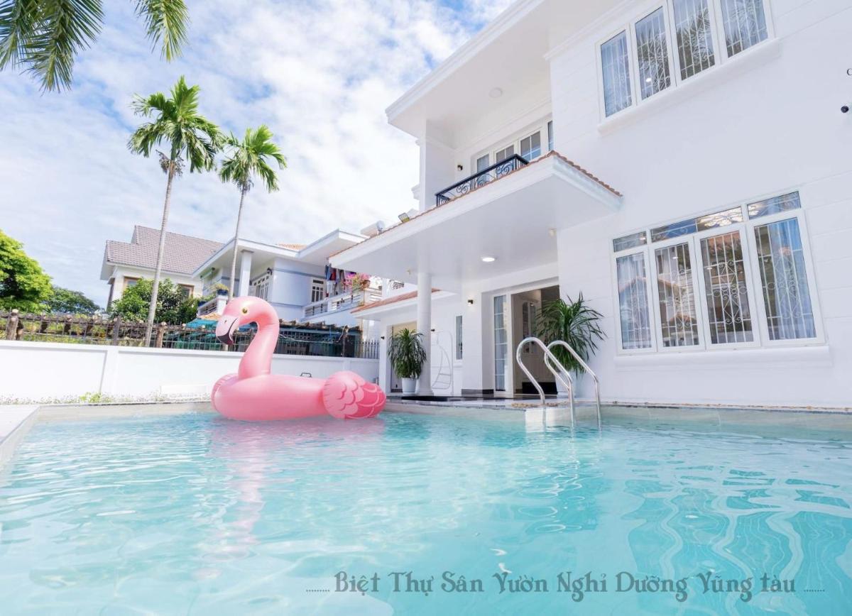 Biệt Thự GOLD DAY PHƯƠNG NAM Hồ Bơi