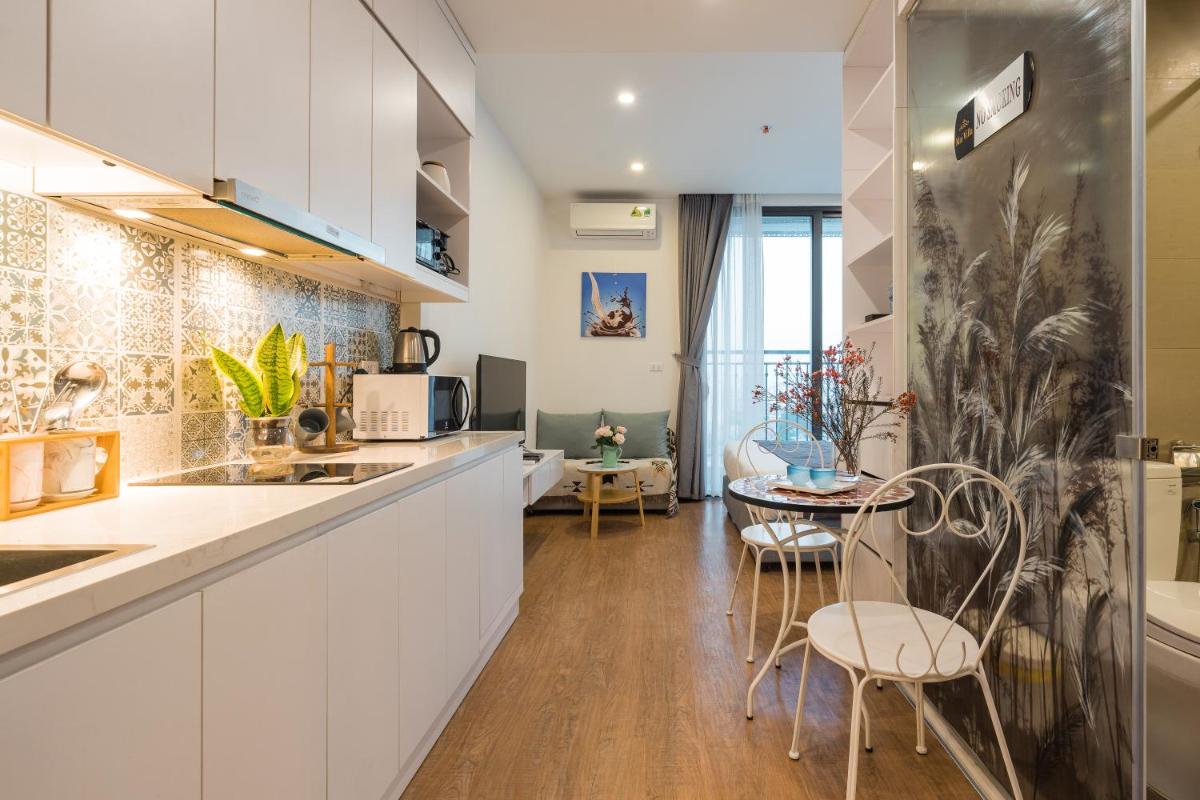 BOM HOMES- VINHOMES GREENBAY- Service Apartment