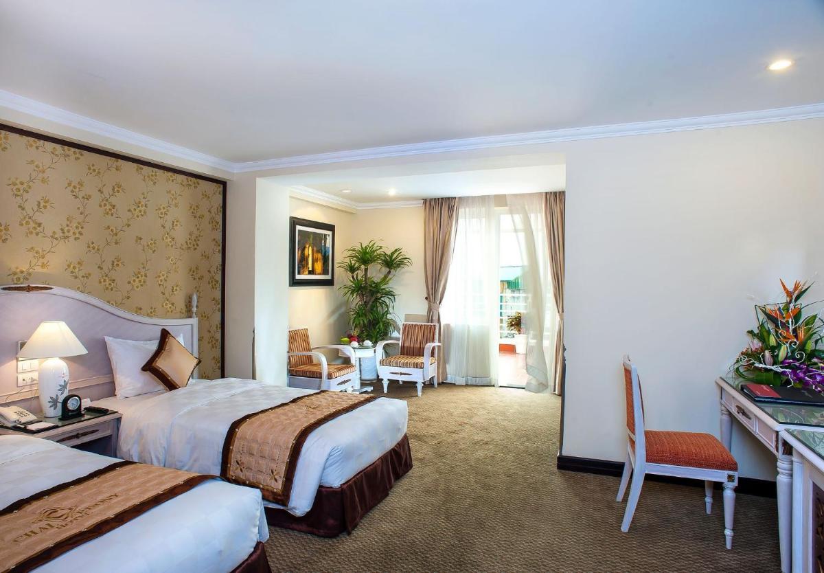 Chalcedony Hotel