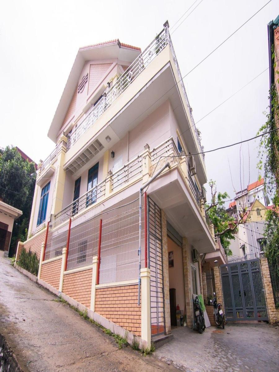 Chuỗi Homestay 8 Ngủ - Gía tốt - chỗ đỗ xe - rộng rãi đầy đủ tiện nghi - trung tâm Bãi Cháy