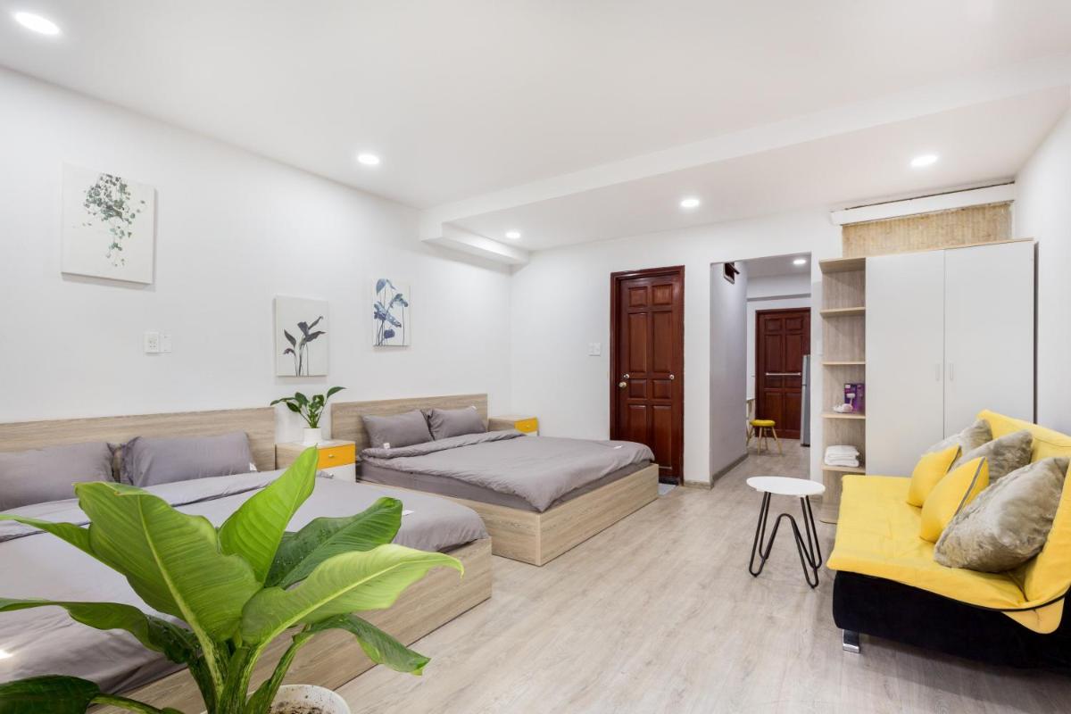 Dlux Saigon
