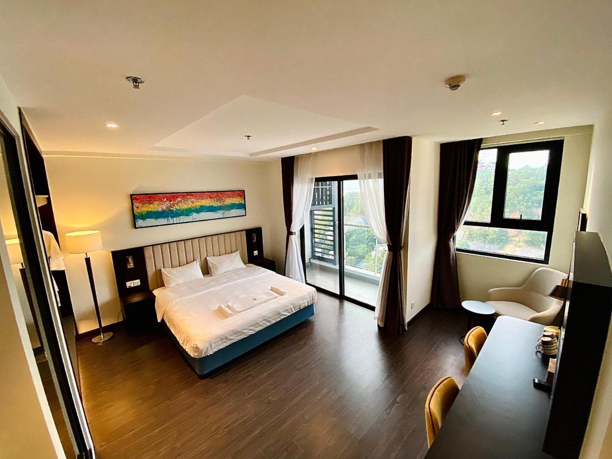 Duas House #S2 Sapphire Hạ Long Căn studio Nhìn ra Biển và SunWhell