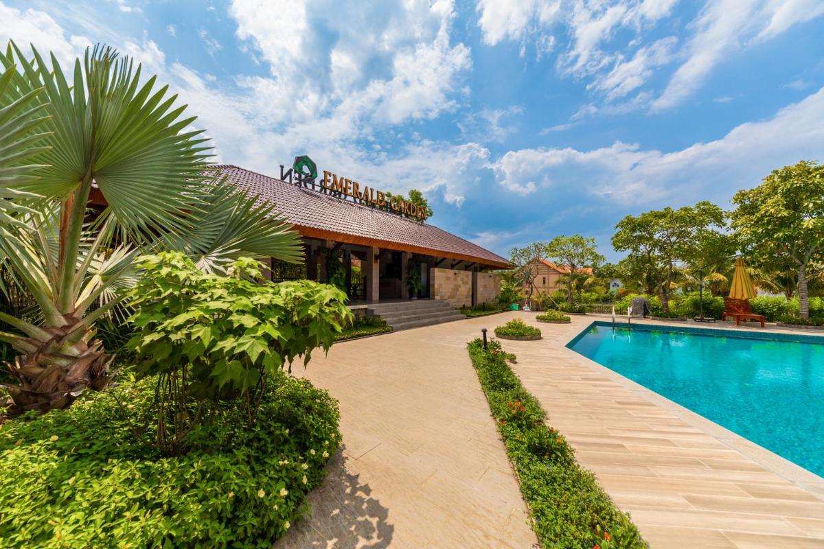 Emerald Garden Retreat