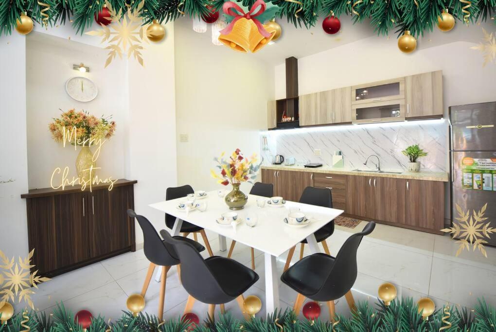Emma House Danang - 2BRs - Near My An Beach w/Home Cinema