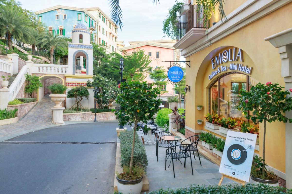 EMOLIA Coffee-Tea & Mini Hotel