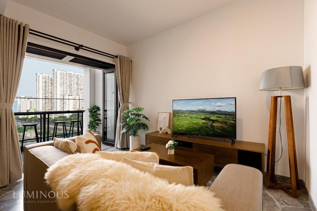 Exclusive D1mension in District 1 3BR Apartment FreePoolSaunaGym