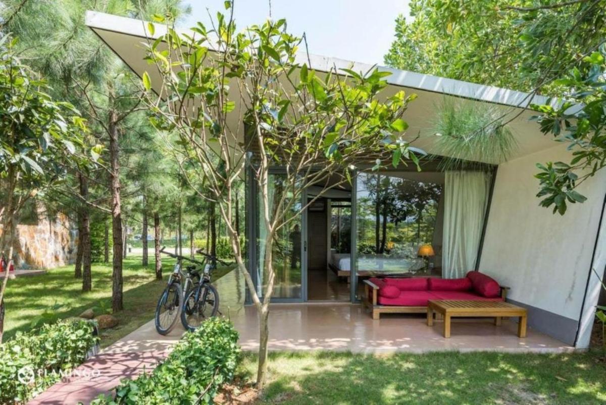 Flamingo Đại Lải Resort - Lake view villa
