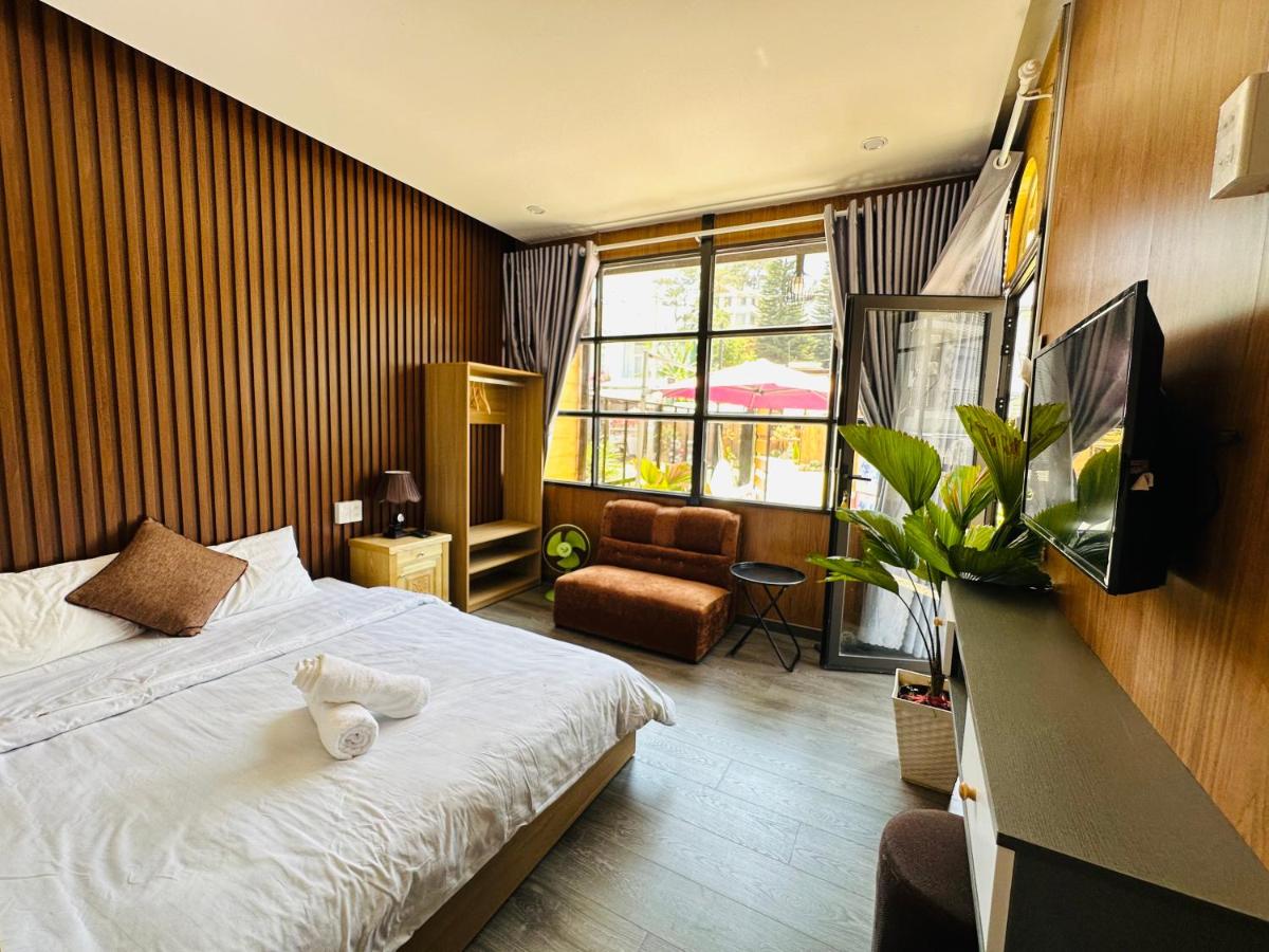 Gold Home