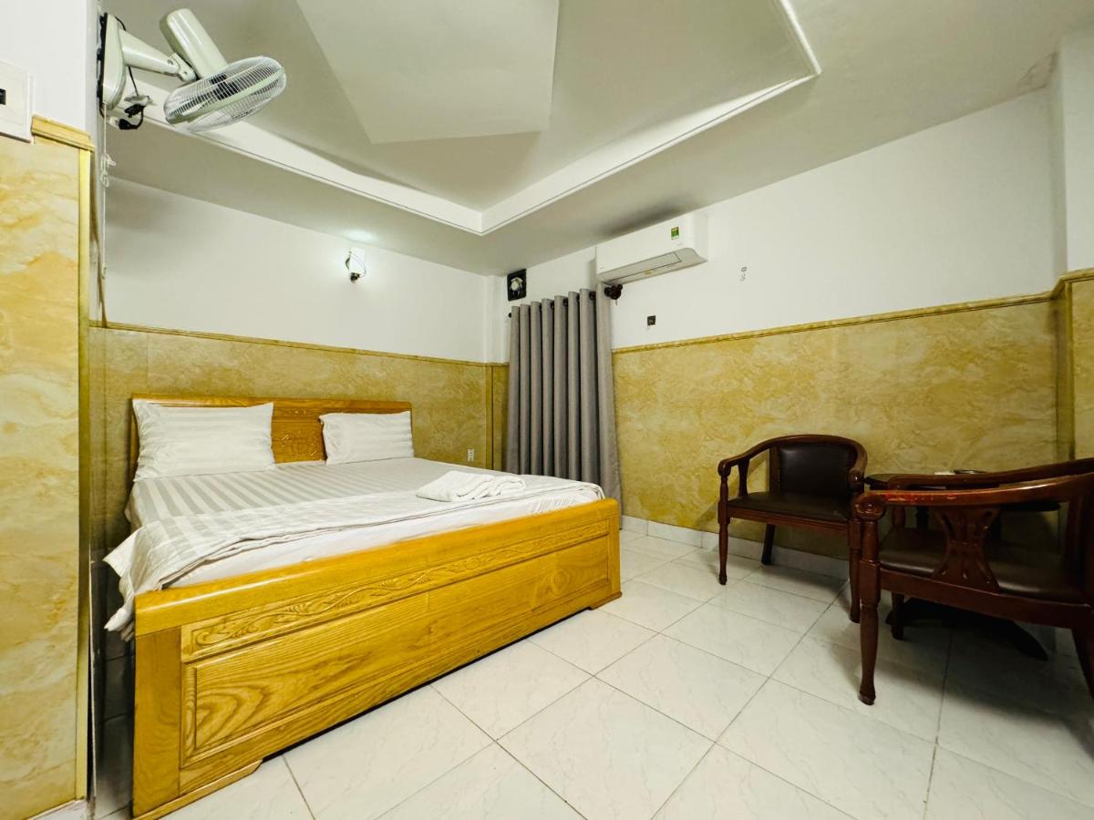 Golden Hotel