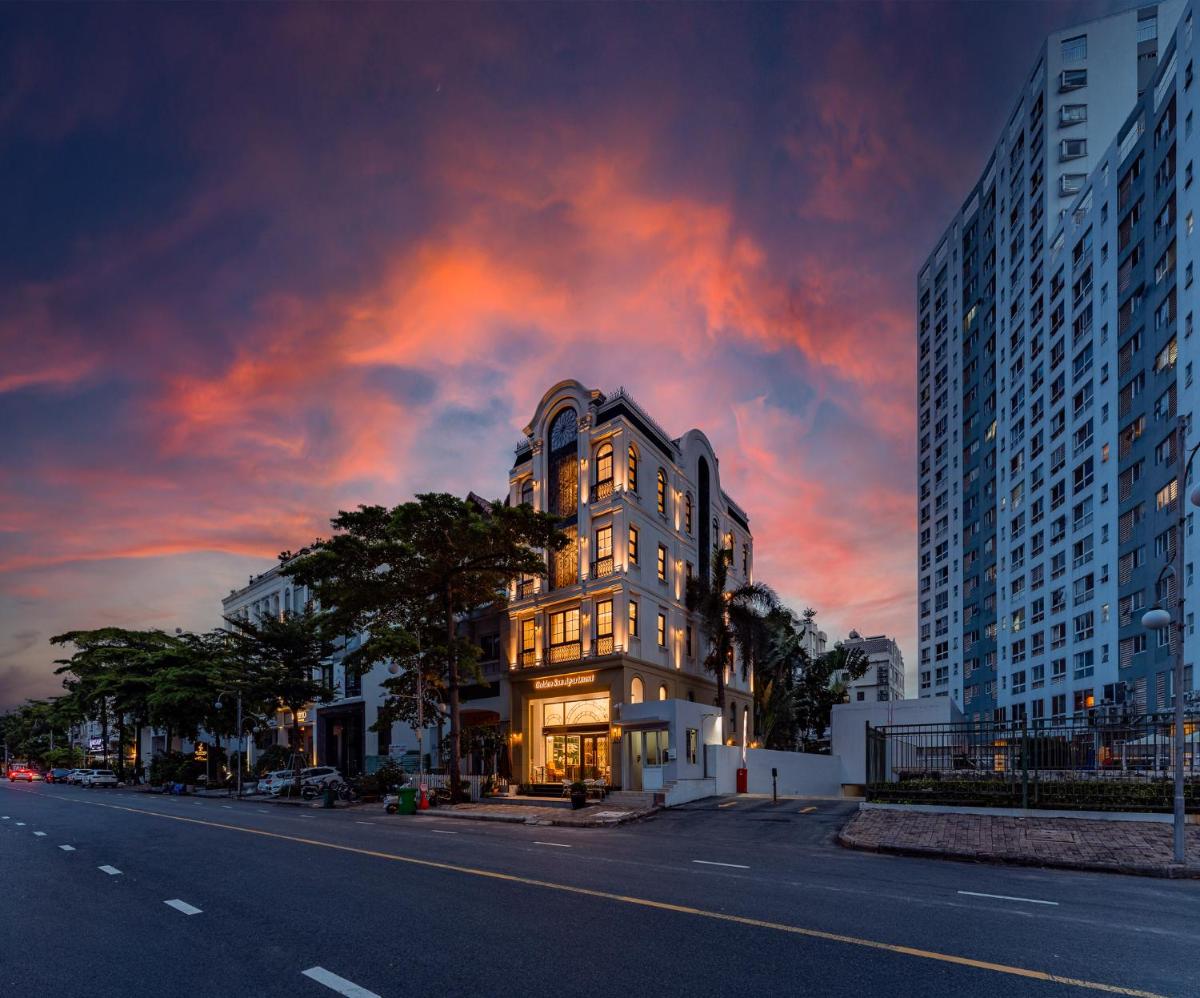 Golden Sun Apartment