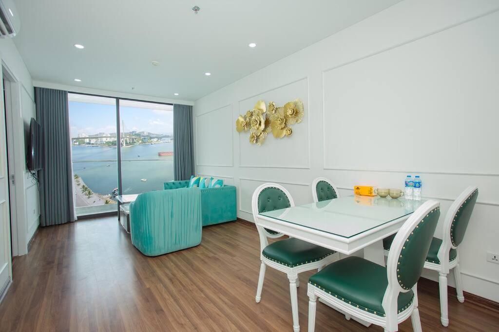 Green Diamond Luxury Apartment 15A11