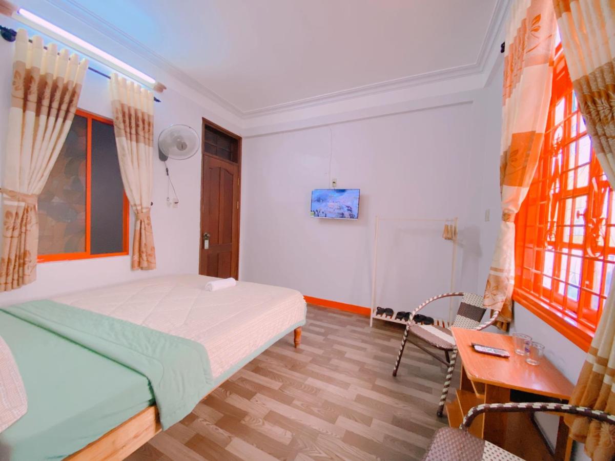 Happy House Homestay