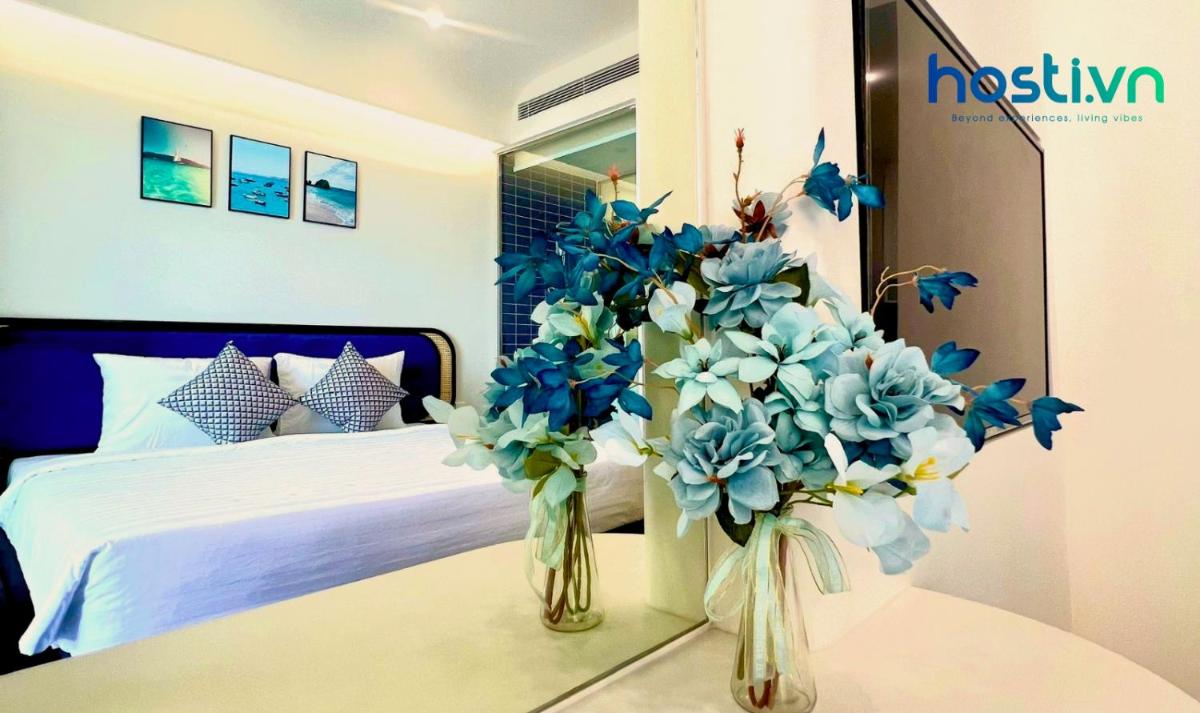 Hillside Mediterranean luxury condotel managed by Hosti