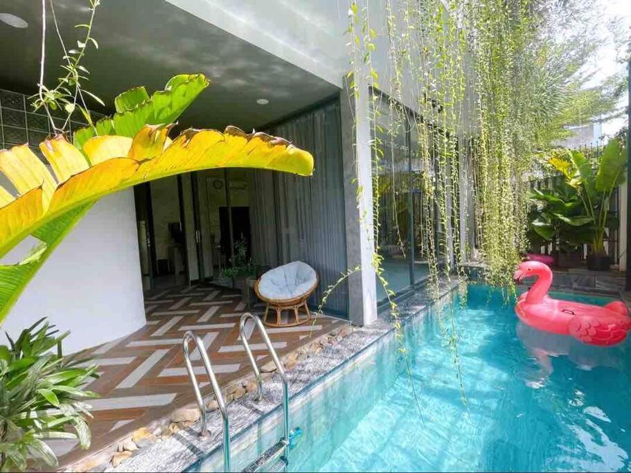 Holi Cheerful Pool Villa