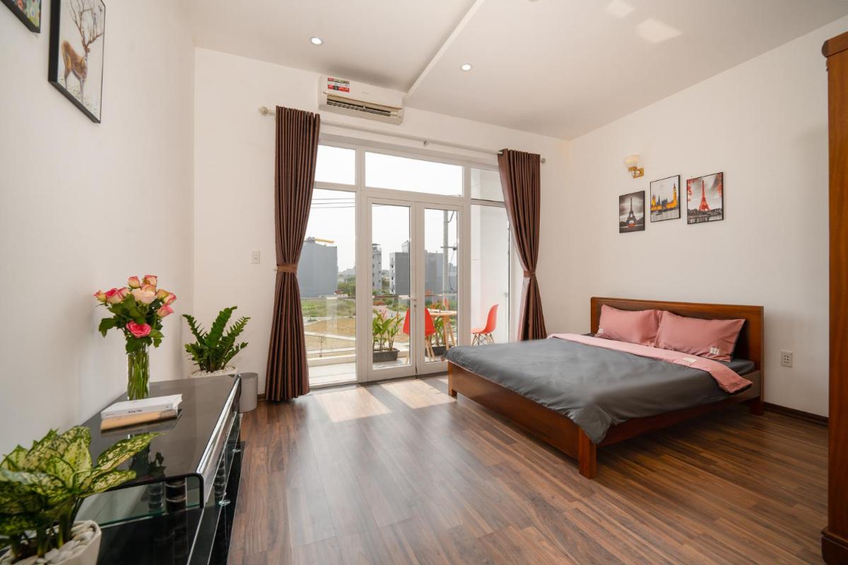 Homestay 4 phòng ngủ gần biển Mỹ Khê