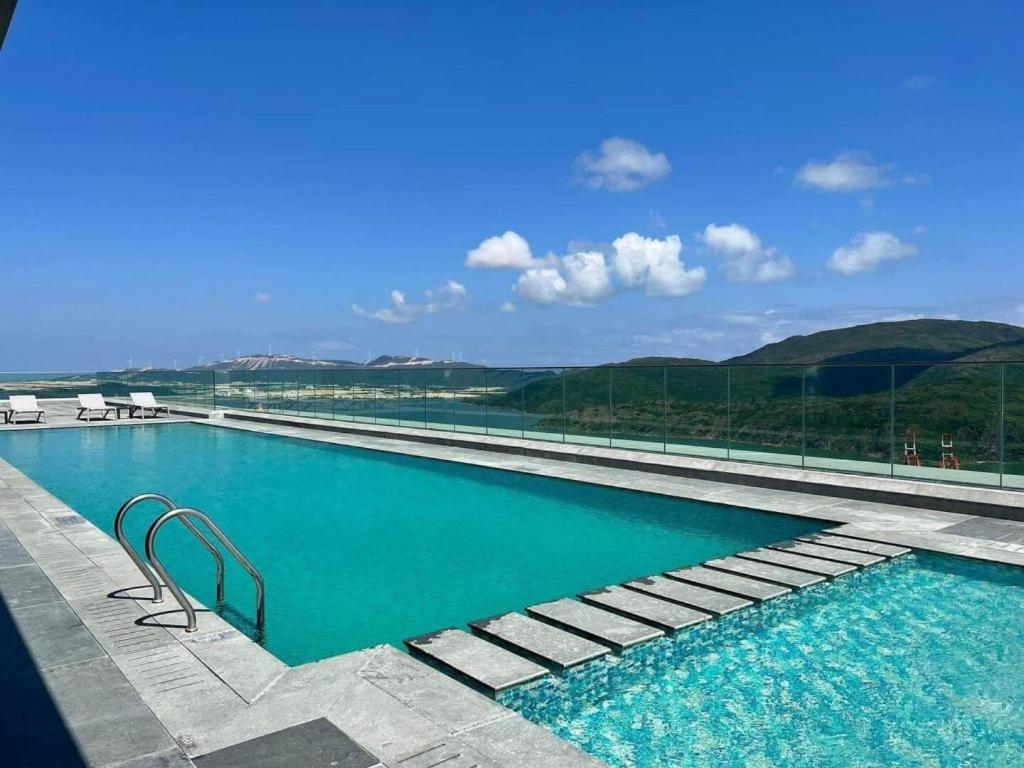 HOMESTAY ALTARA GẦN BIỂN, PN PK VÀ PHÒNG TẮM VIEW BIỂN,CĂN GÓC 70M2 ,HỒ BƠI VÔ CỰC,NẤU ĂN NGAY TRONG CĂN HỘ