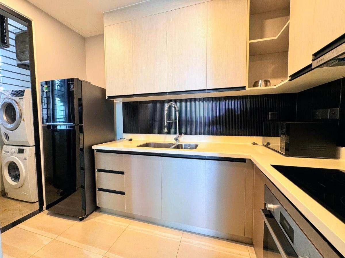 Homie's Dedge Thao Dien Luxury Apartment