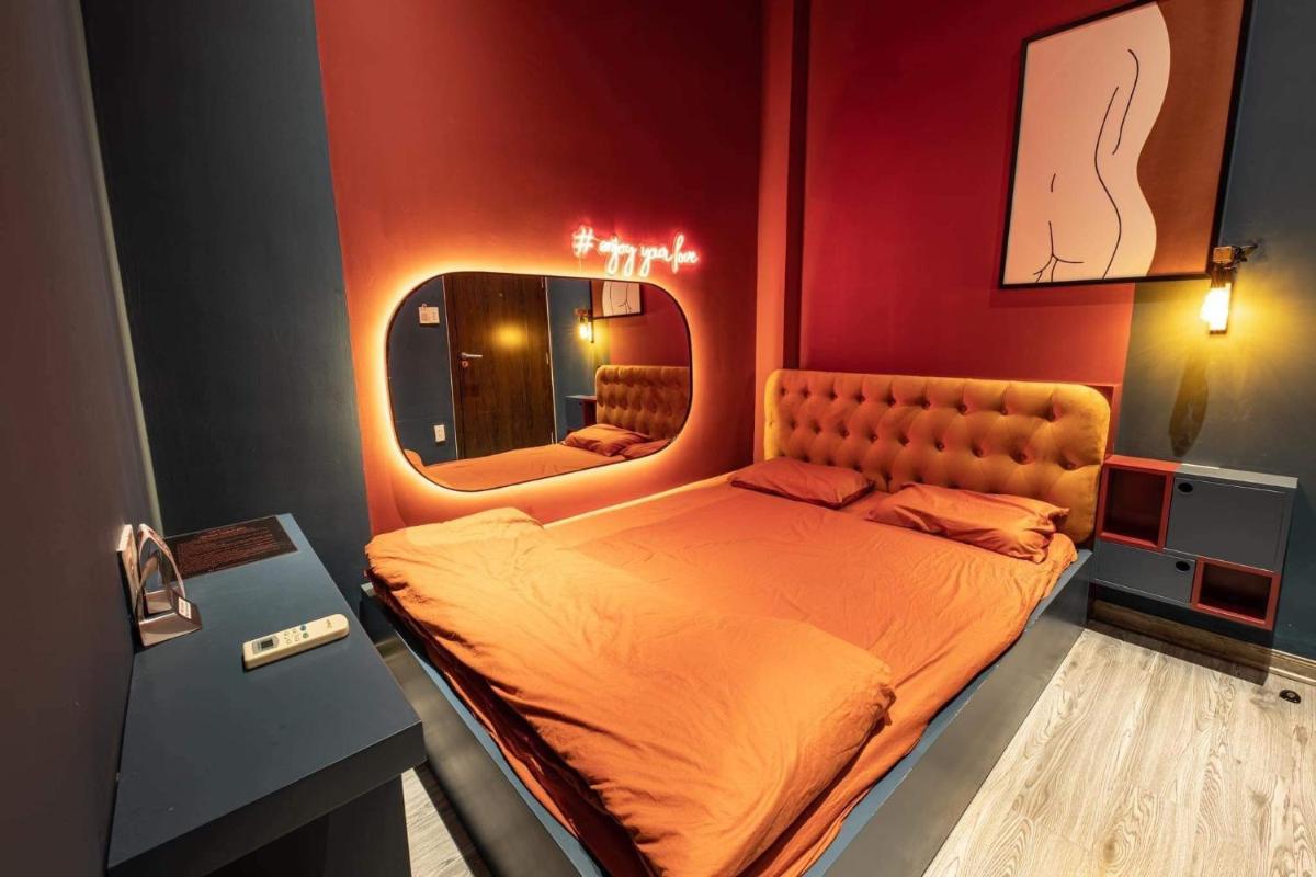 Hotel 18 Plus