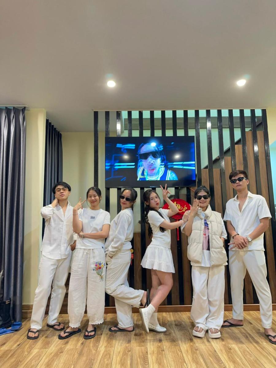 House View Trong Phố