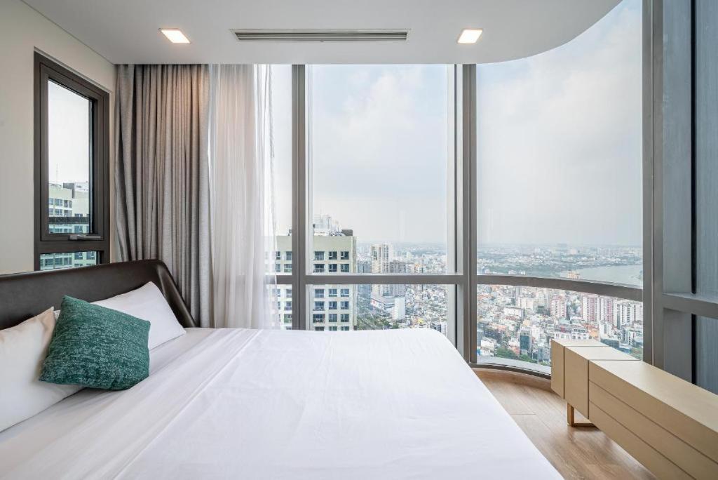 Isabelle Apartment - Landmark 81 Tower