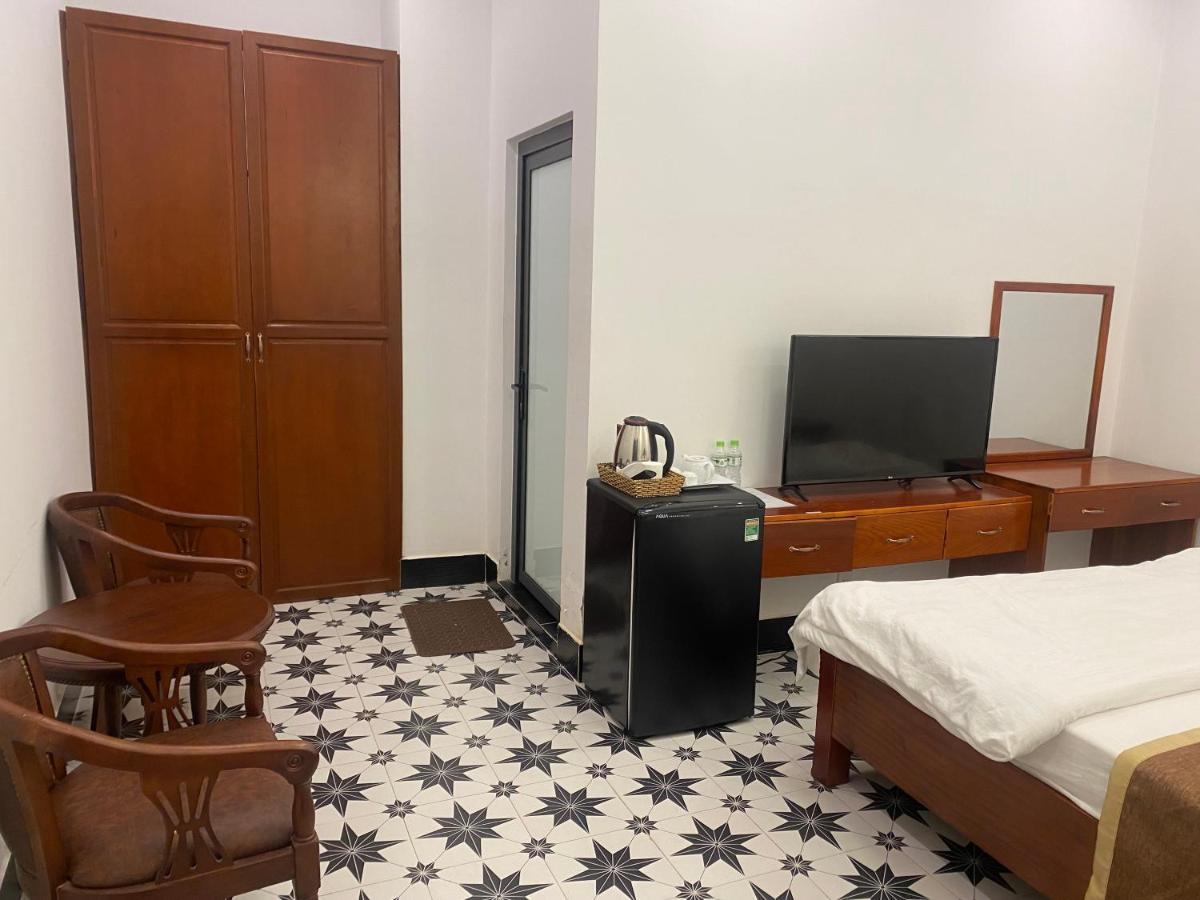Khách Sạn Phụng Vy