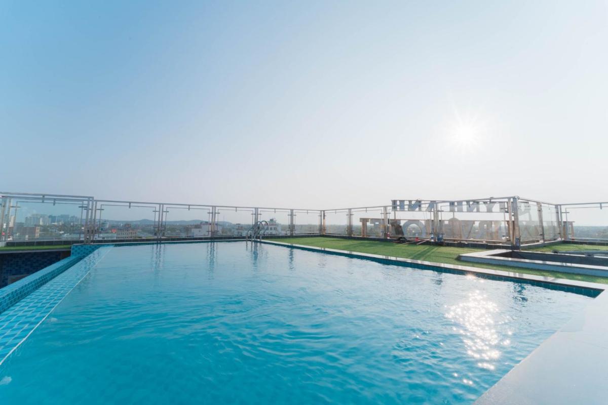 Khách sạn Quỳnh Anh Luxury Hotel