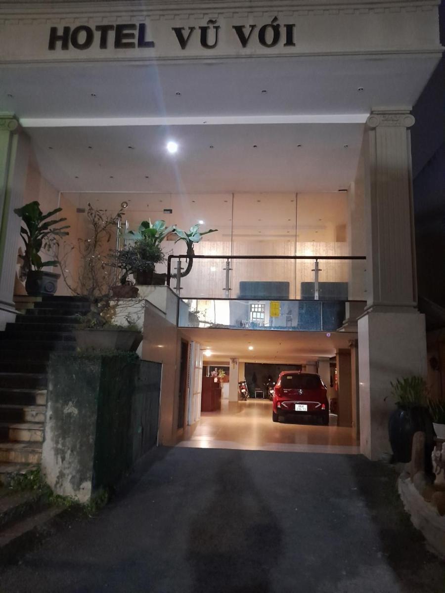 Khách Sạn Vũ Với