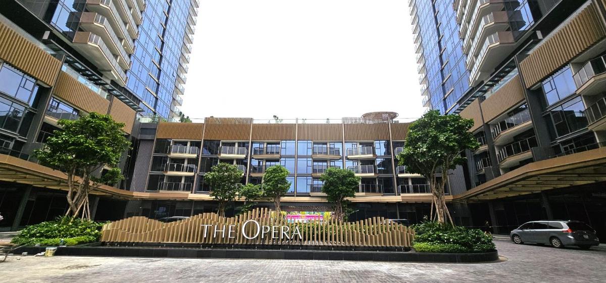 KN Holiday In Opera Metropole Thu Thiem