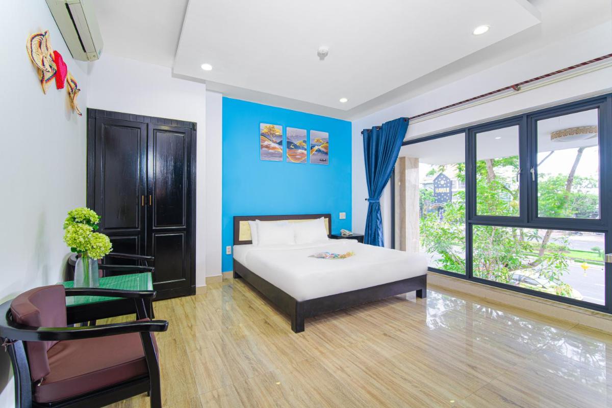 La Maison Danang Beach Hotel