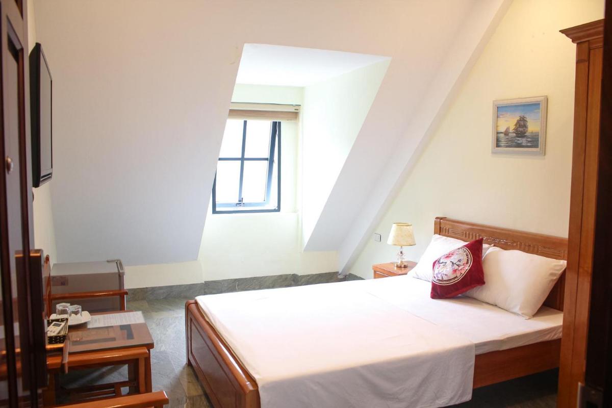 Lan Tường Hotel