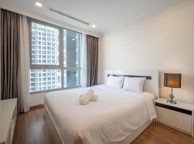 Landmark Plus Free Gym&Pool At VCP