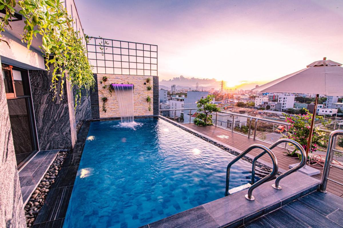 Laurel Da Nang Apartment