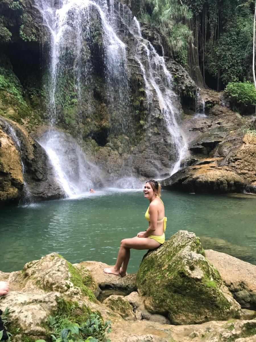 LePont Mu Waterfall Bungalow