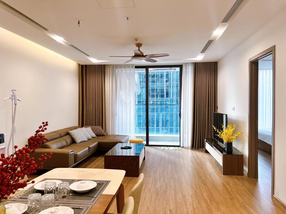 Lilyland-Vinhomes Metropolis opposite Lotte tower