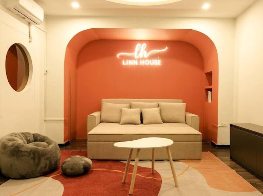 Linn House - Hoan Kiem - Bathtub - Projector
