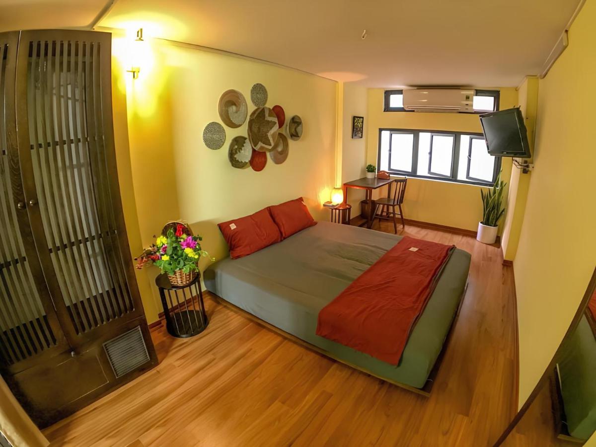 Linna's Home - City Center - Hanoi Old Quarter - Spacious - Train street
