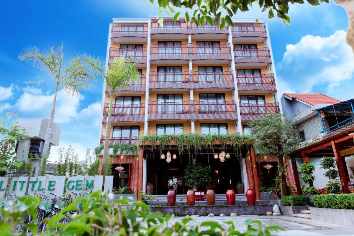 Little Gem. An Eco-Friendly Boutique Hotel & Spa